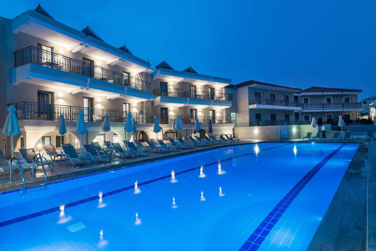 คาราส กรันเด รีสอร์ต Hotel พลานอส ภายนอก รูปภาพ