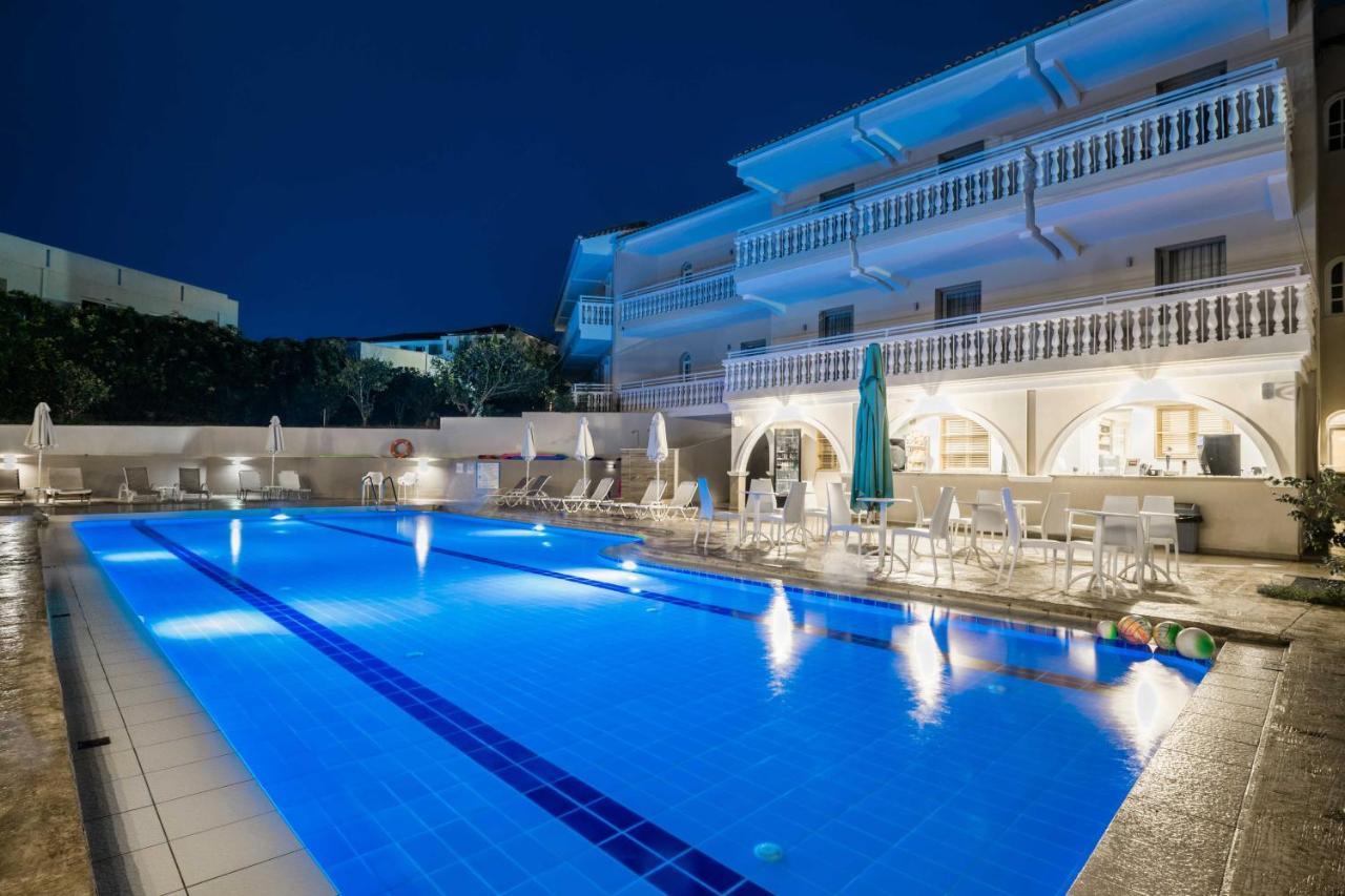 คาราส กรันเด รีสอร์ต Hotel พลานอส ภายนอก รูปภาพ